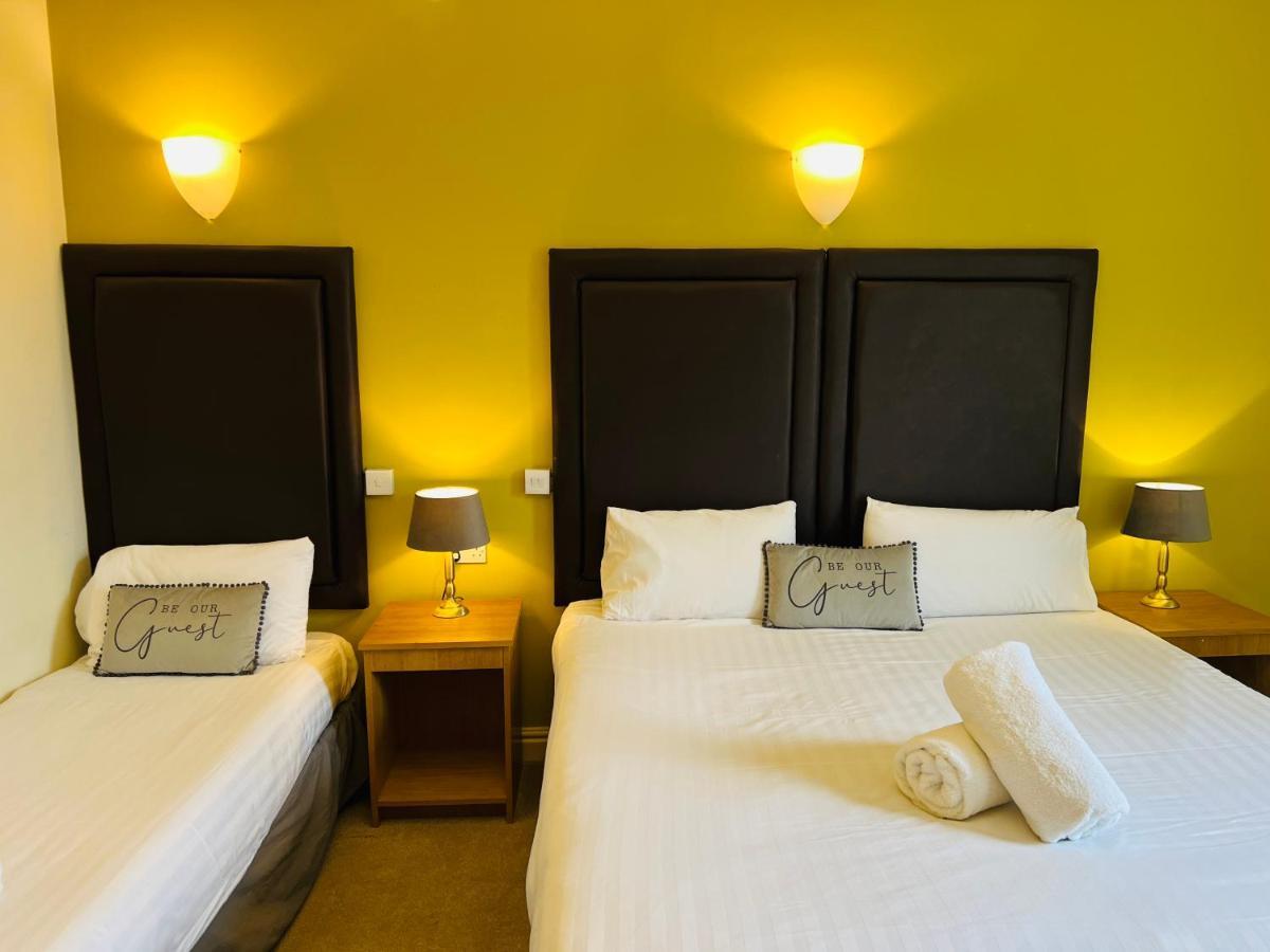 Heath Cottage Hotel & Restaurant Dewsbury Esterno foto