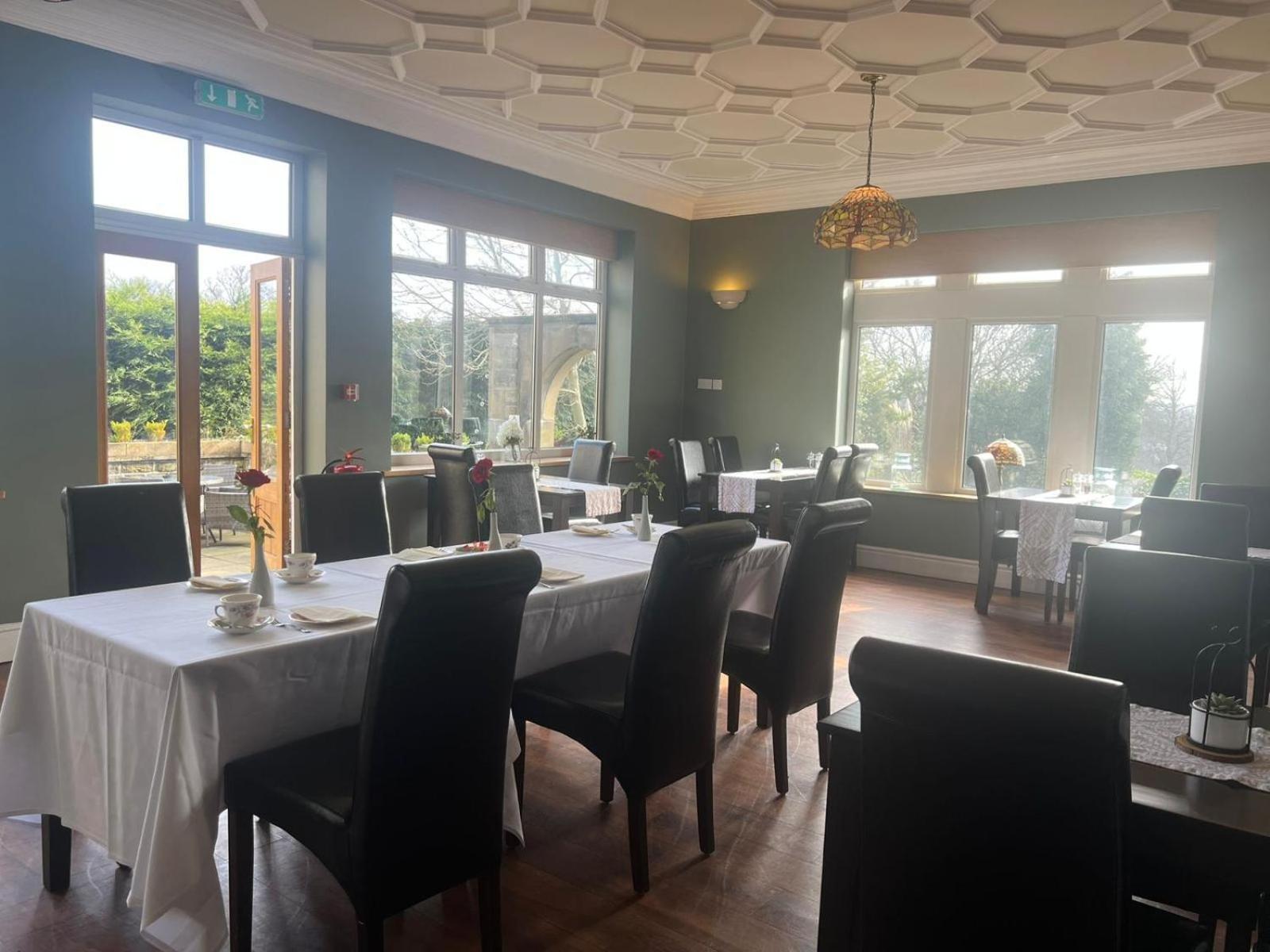 Heath Cottage Hotel & Restaurant Dewsbury Esterno foto