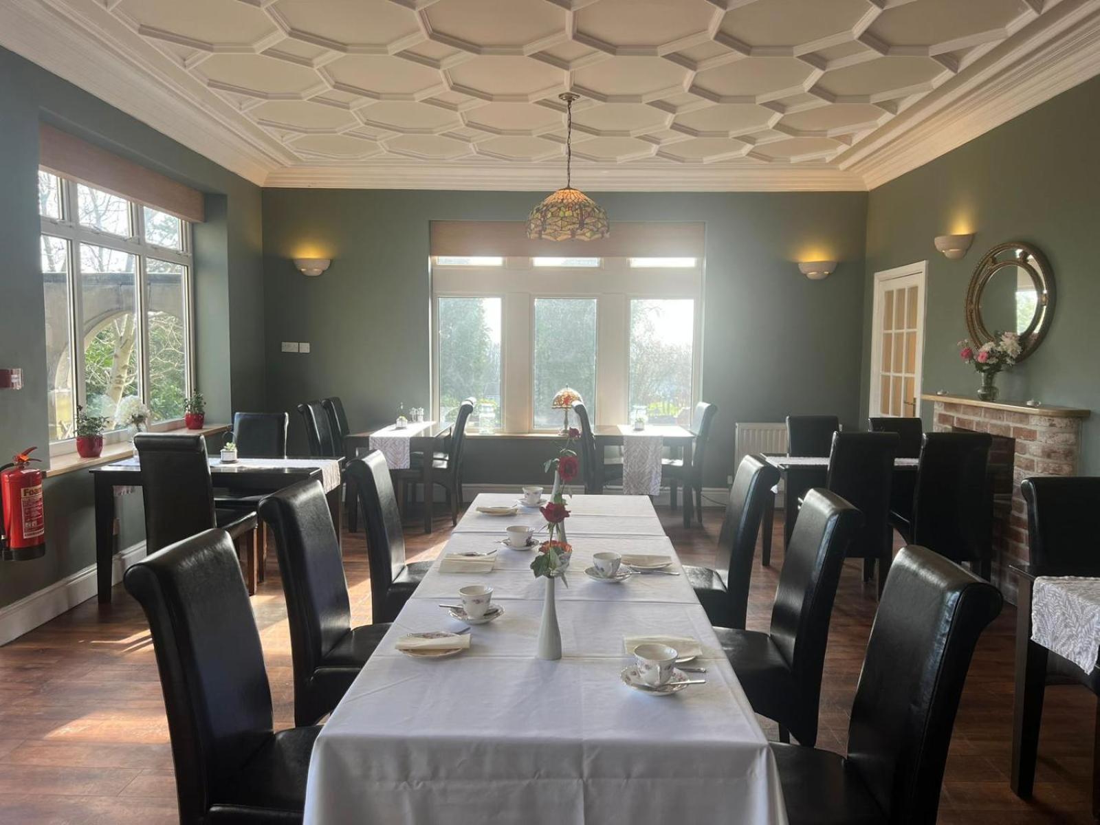 Heath Cottage Hotel & Restaurant Dewsbury Esterno foto
