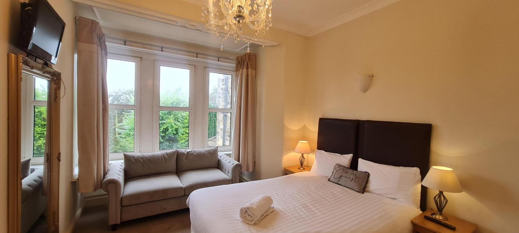 Heath Cottage Hotel & Restaurant Dewsbury Esterno foto