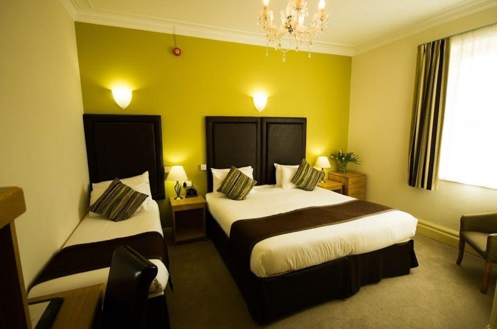 Heath Cottage Hotel & Restaurant Dewsbury Esterno foto