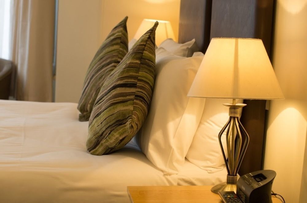 Heath Cottage Hotel & Restaurant Dewsbury Esterno foto